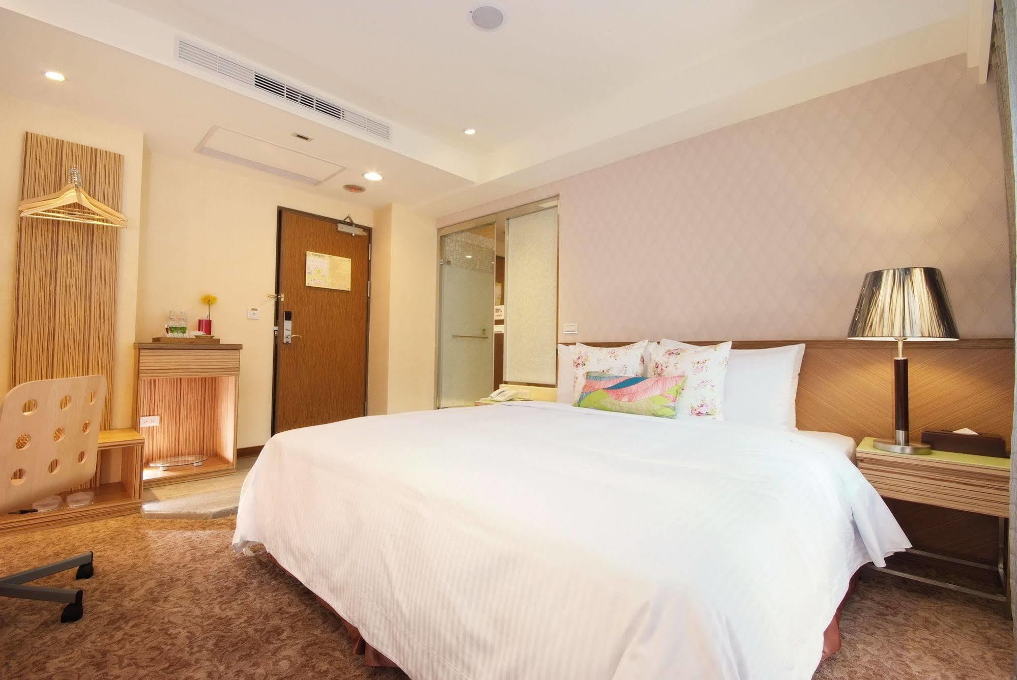 Nagahiro Hotel Taipei Esterno foto