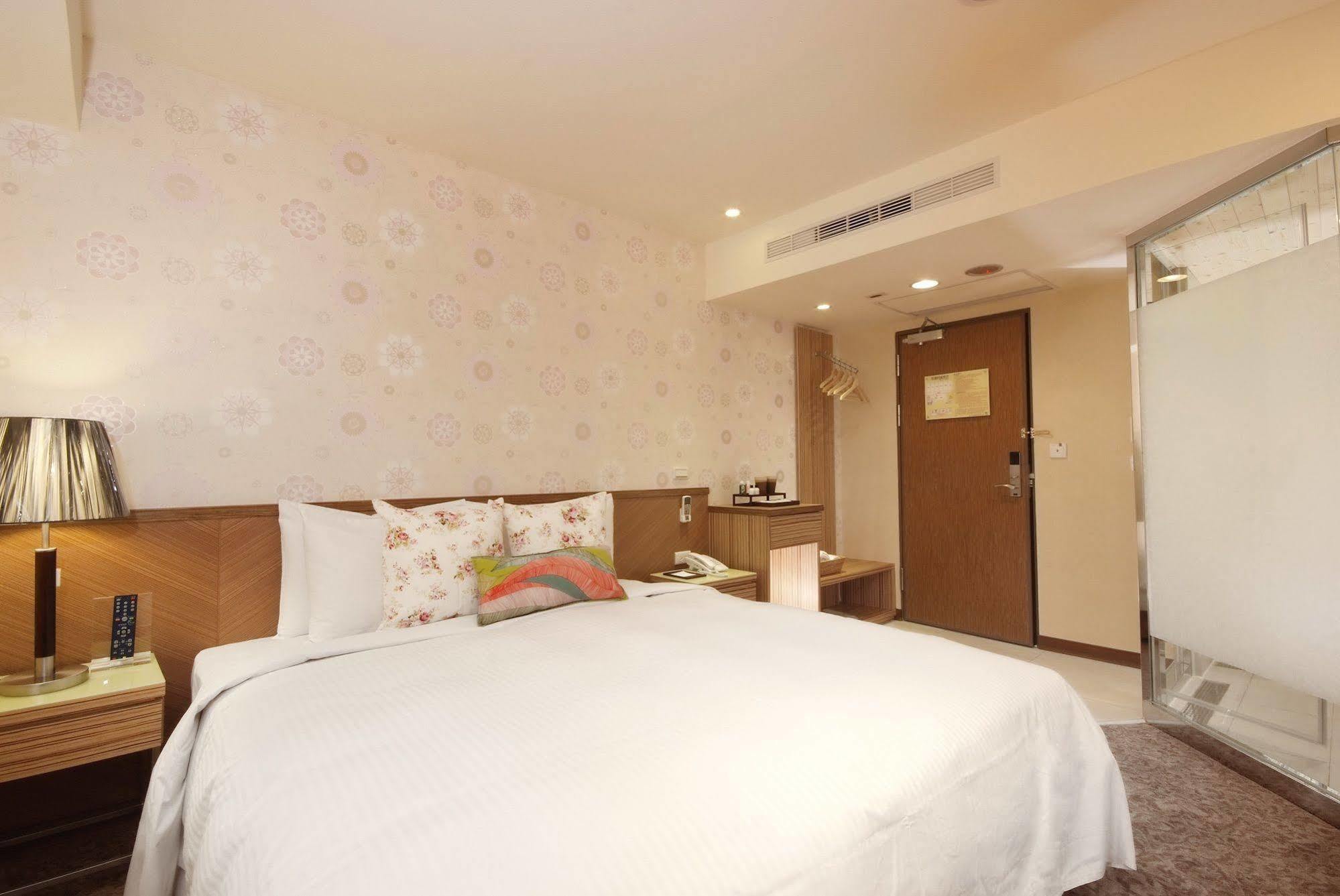 Nagahiro Hotel Taipei Esterno foto